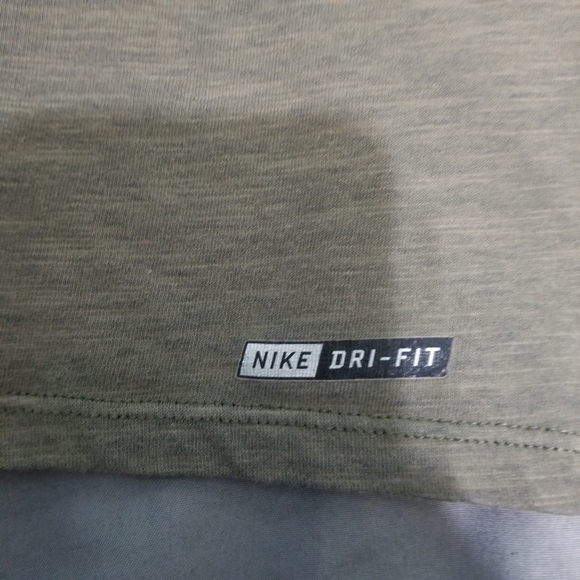 Men's Medium Hurley T-Shirt - Picture 6 of 6